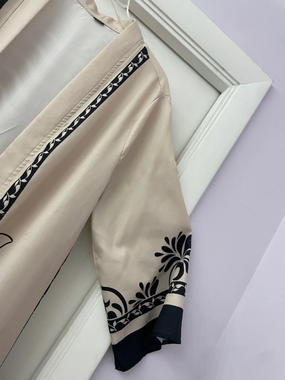 Beige and Black Printed Kimono Duster - Picture 6 of 7